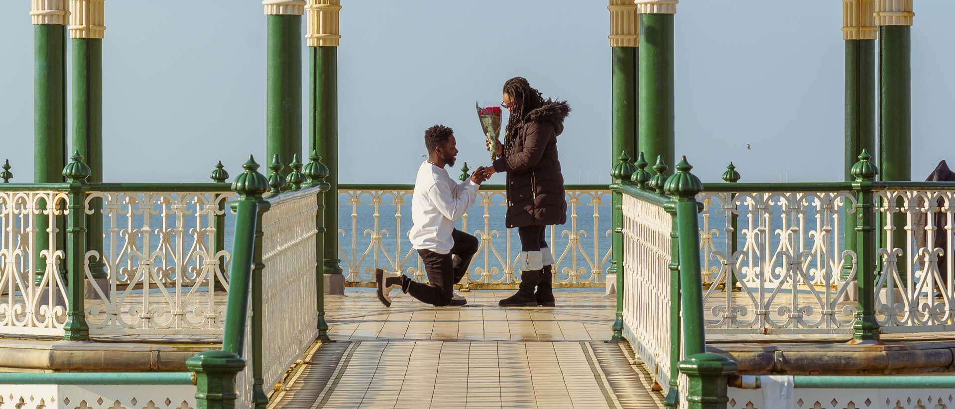 Marriage proposal on Brighton seafront